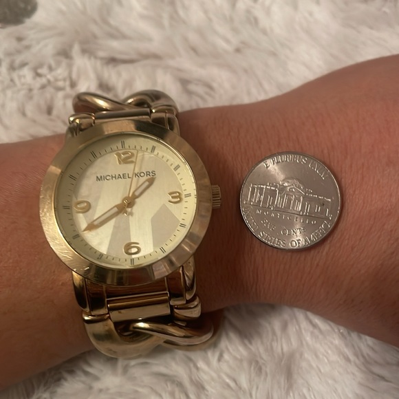 Michael Kors Gold Watch - Picture 7 of 8
